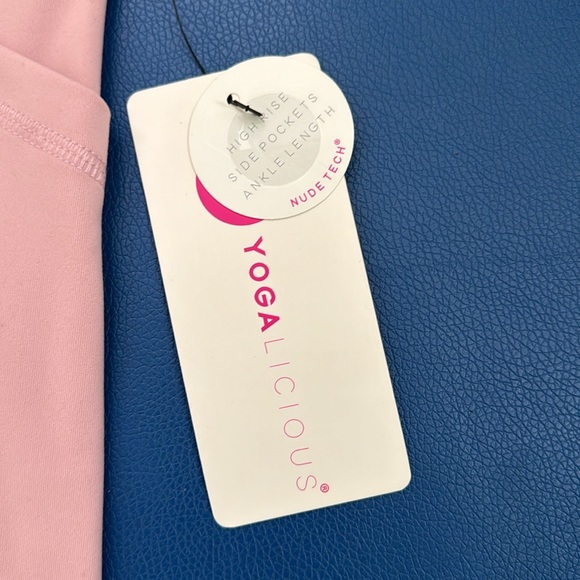 Yogalicious Leggings - Picture 2 of 5